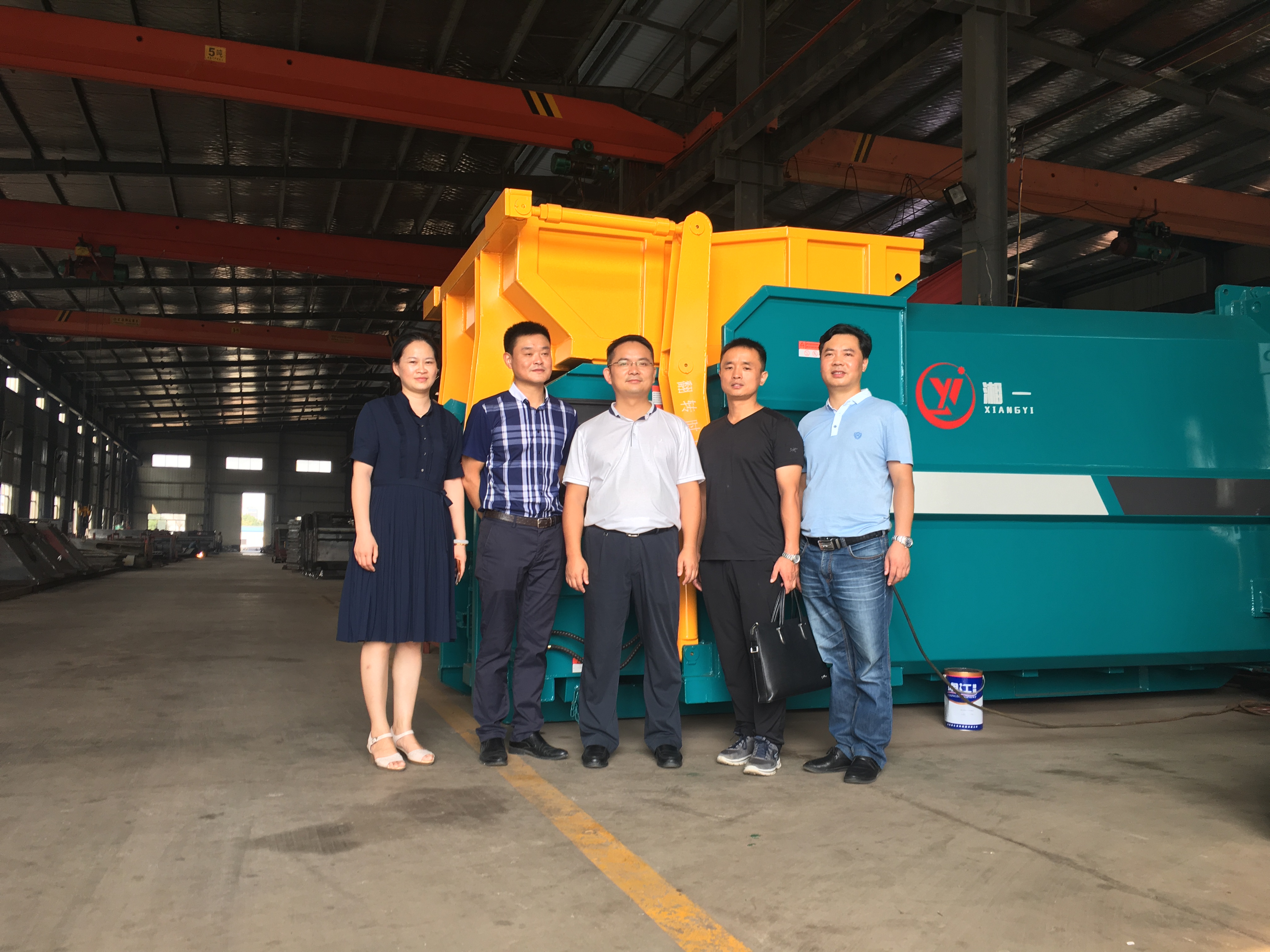 縣委常委劉俊武、經信局局長胡浪、副局長曾慧敏、玉潭鎮副主任周術林來我司考察指導